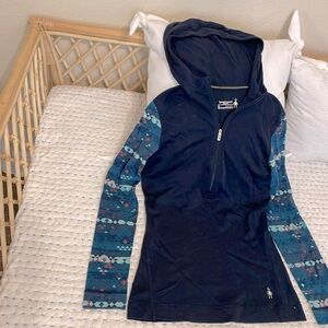 Smartwool Hooded Merino Wool Base Layer. Medium